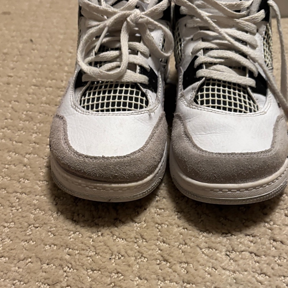 Air Jordon 4 Retro Mids - Picture 5 of 7